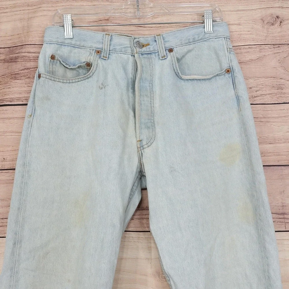 Vintage Levis 501 Jeans Mens 31x32 (33x34) Blue Light Wash Straight Denim USA